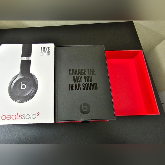 Beats Solo 2 Luxe Edition Wired Headphones - Picture 3 of 7